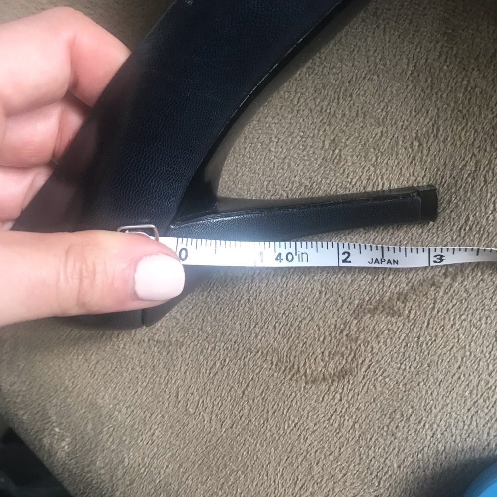 LAST CHANCE jones  NY gray heels - Picture 7 of 7